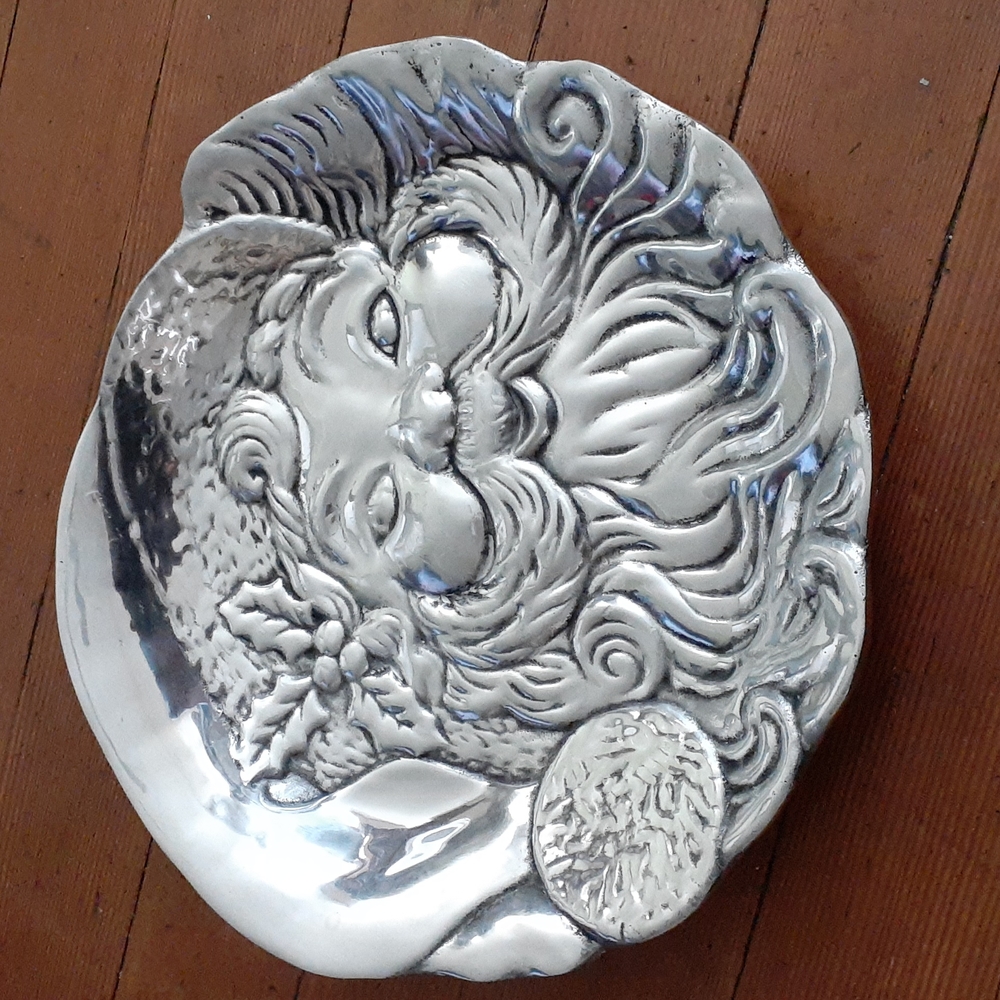 Santa metal type unknown tray Old Town Imports